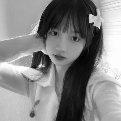 高级感满满的黑白风格女头56张