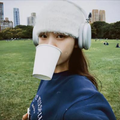 胶片风格头像女高清32张