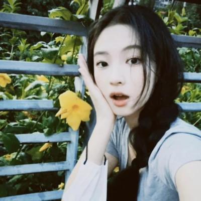胶片风格头像女高清32张