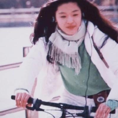 胶片质感女头青春高清48张