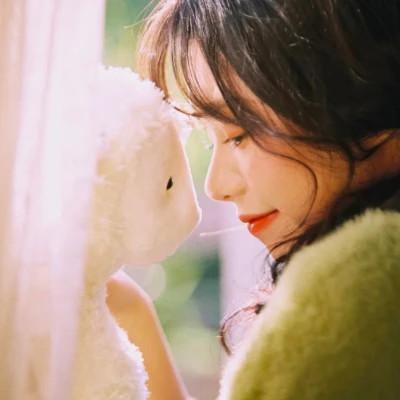 高级感头像女复古文艺图片40张
