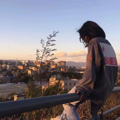 背影图像女生唯美漂亮头像 高清有品位的女人背影图片头像