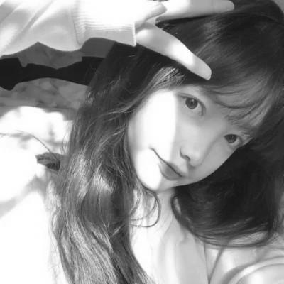 高级头像女氛围感黑白97张