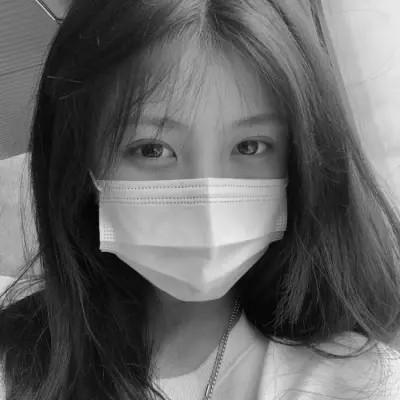 高级头像女氛围感黑白97张