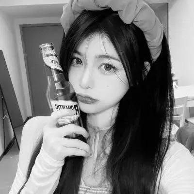 高级感满满的黑白风格女头56张