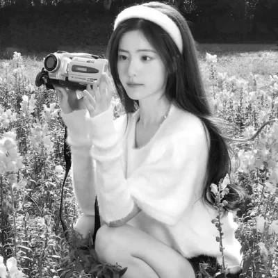高级感满满的黑白风格女头56张