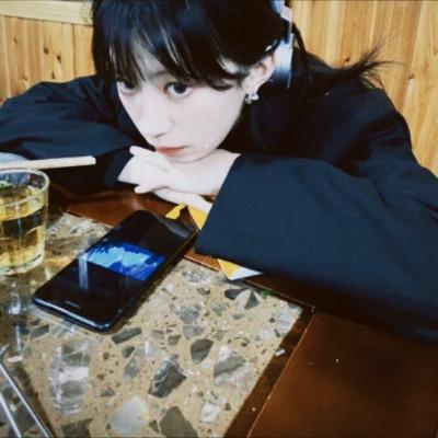 胶片高级感女头高清32张