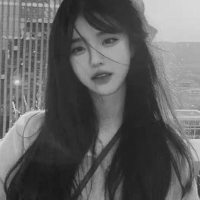 高级头像女氛围感黑白97张
