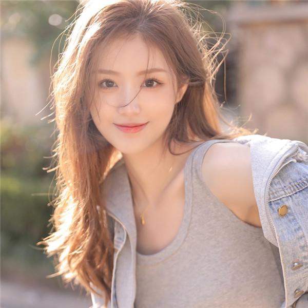 清纯写真户外照片女生头像