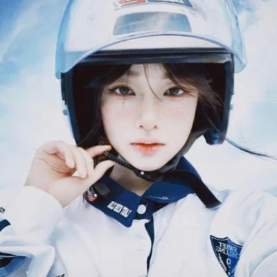 胶片风格头像女高清32张