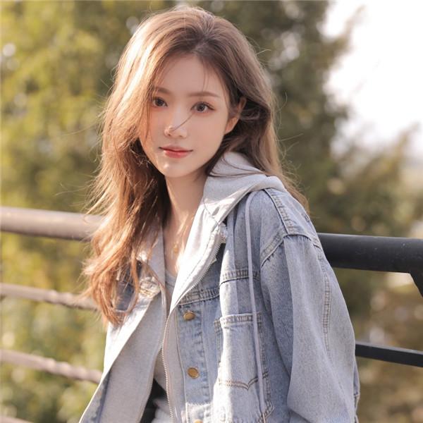 清纯写真户外照片女生头像