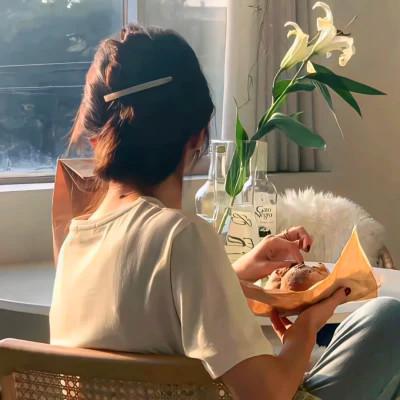 高级不露脸治愈系女生头像图片