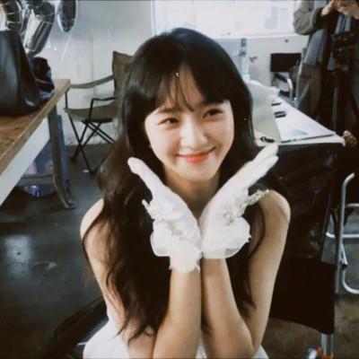 胶片高级感女头高清32张