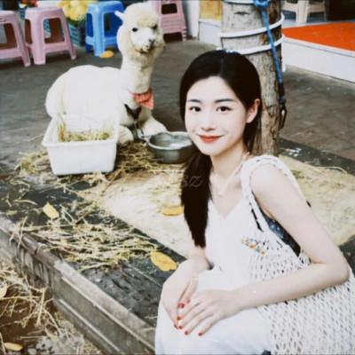 胶片风格头像女高清32张