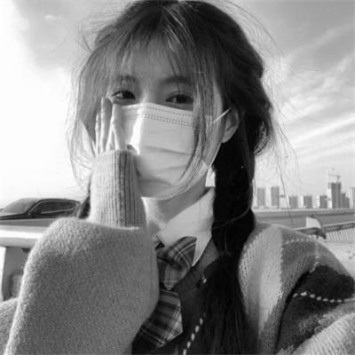 高级头像女氛围感黑白97张