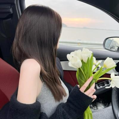 自由且高级的头像 高清一看就很自由的头像女