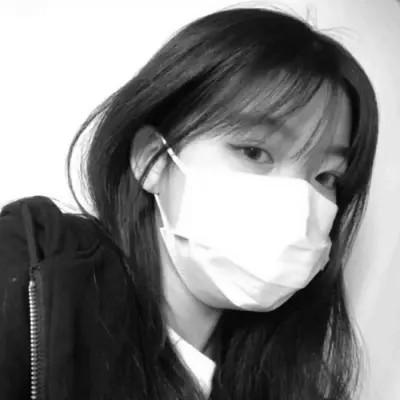 高级头像女氛围感黑白97张