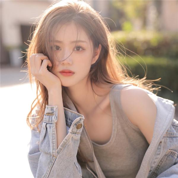 清纯写真户外照片女生头像
