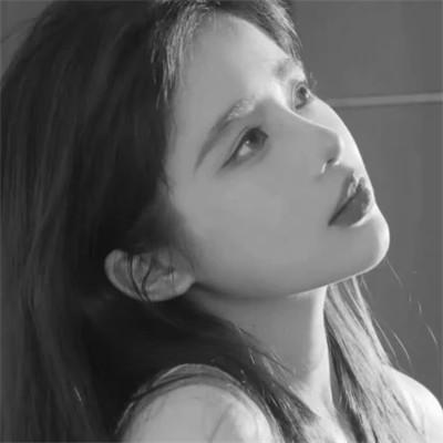 高级头像女氛围感黑白97张