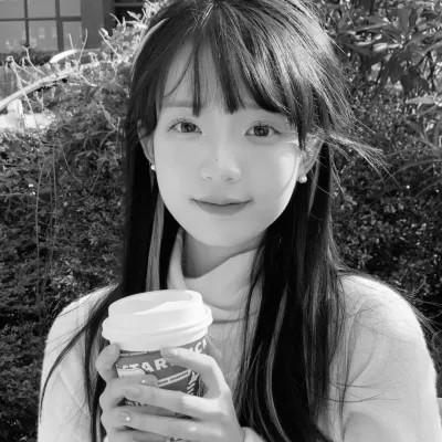 高级感满满的黑白风格女头56张