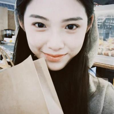 胶片高级感女头高清32张