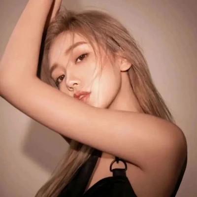 自由且高级的头像 高清一看就很自由的头像女