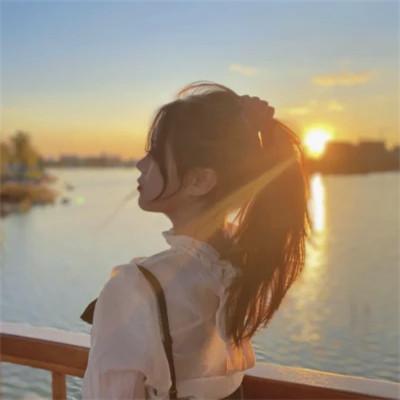 氛围感好看的超火女生头像162张
