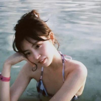 胶片高级感女头高清32张