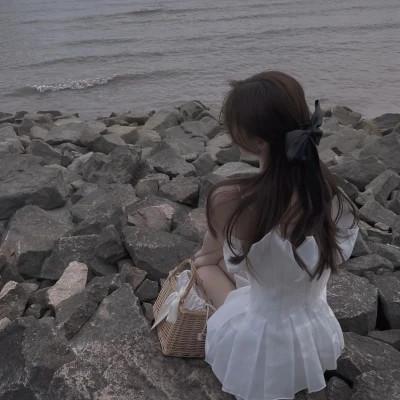 背影图像女生唯美漂亮头像 高清有品位的女人背影图片头像