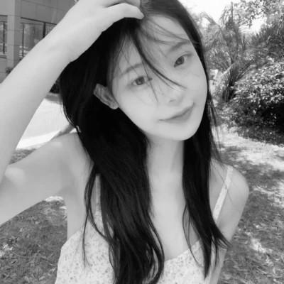 高级头像女氛围感黑白97张