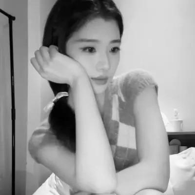 高级感满满的黑白风格女头56张