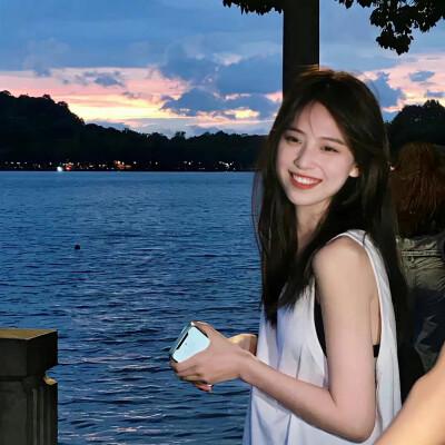 氛围感好看的超火女生头像162张