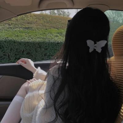 车内背影女生头像图片