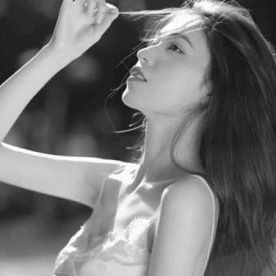 高级头像女氛围感黑白97张