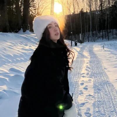 自由而浪漫的氛围感女头图片60张，女神芳华，自在飘逸