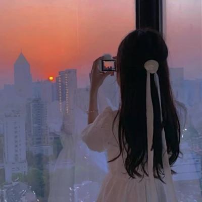 迷人背影女生头像图片，忍不住心动