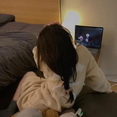 自由而浪漫的氛围感女头图片60张，女神芳华，自在飘逸