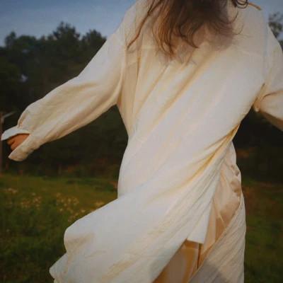 自由而浪漫的氛围感女头图片60张，女神芳华，自在飘逸