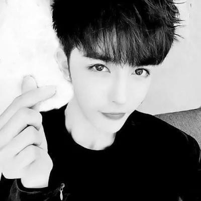 黑白酷情头 一男一女不显眼的甜酷情头黑白图片