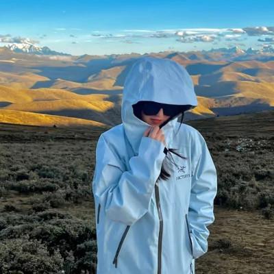 自由而浪漫的氛围感女头图片60张，女神芳华，自在飘逸