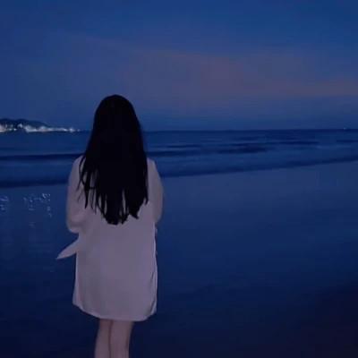 迷人背影女生头像图片，忍不住心动