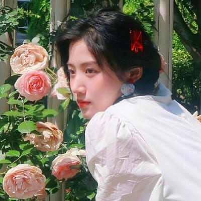 精致唯美女生头像 高清精致好看唯美的温柔女头图片