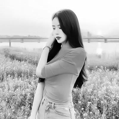 黑白酷情头 一男一女不显眼的甜酷情头黑白图片