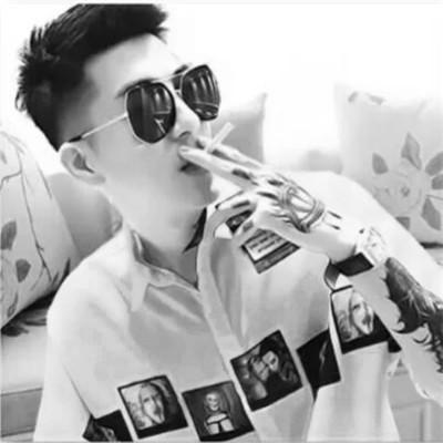 黑白酷情头 一男一女不显眼的甜酷情头黑白图片