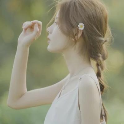 知性优雅的女生图片头像41张