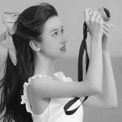 黑白好看女生头像69张