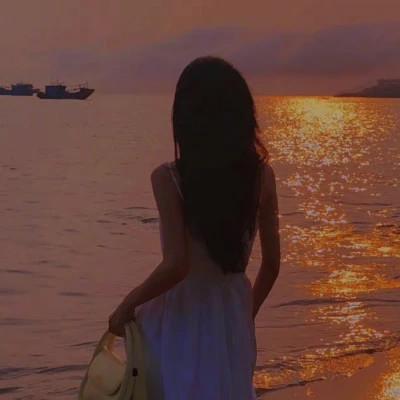迷人背影女生头像图片，忍不住心动