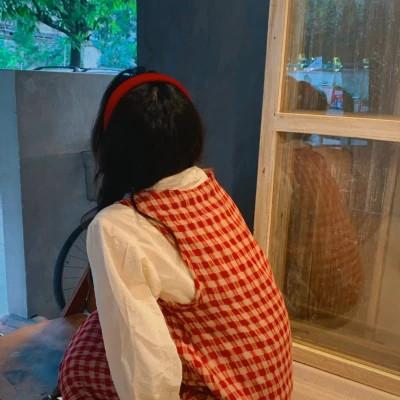 自由而浪漫的氛围感女头图片60张，女神芳华，自在飘逸