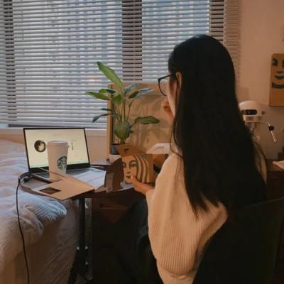 自由而浪漫的氛围感女头图片60张，女神芳华，自在飘逸