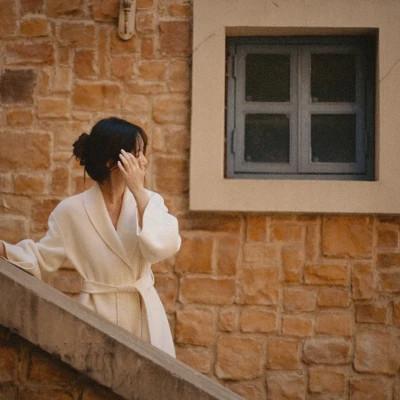 自由而浪漫的氛围感女头图片60张，女神芳华，自在飘逸